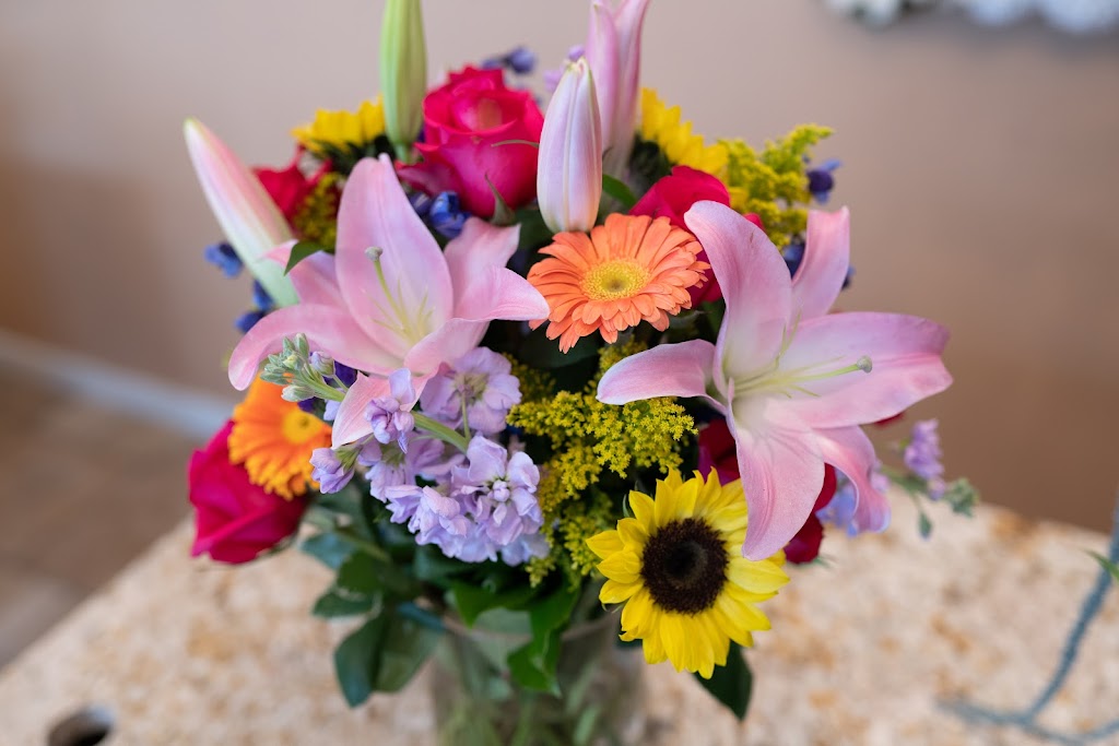 Polished Petals Florist | 537 W 3rd St, Mt Vernon, NY 10553, USA | Phone: (914) 664-0035