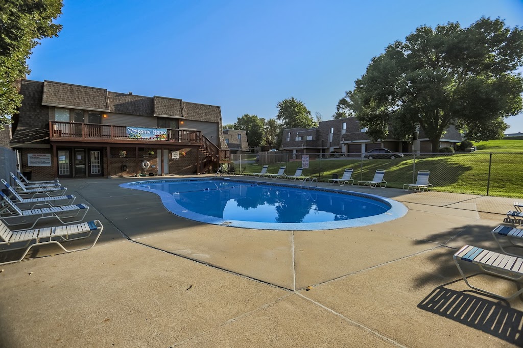 Stony Brook Apartments | 14735 W Plaza, Omaha, NE 68137, USA | Phone: (402) 331-9311