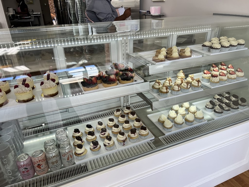 Petite Sweets Detroit | 5065 Trumbull, Detroit, MI 48208, USA | Phone: (248) 797-5782