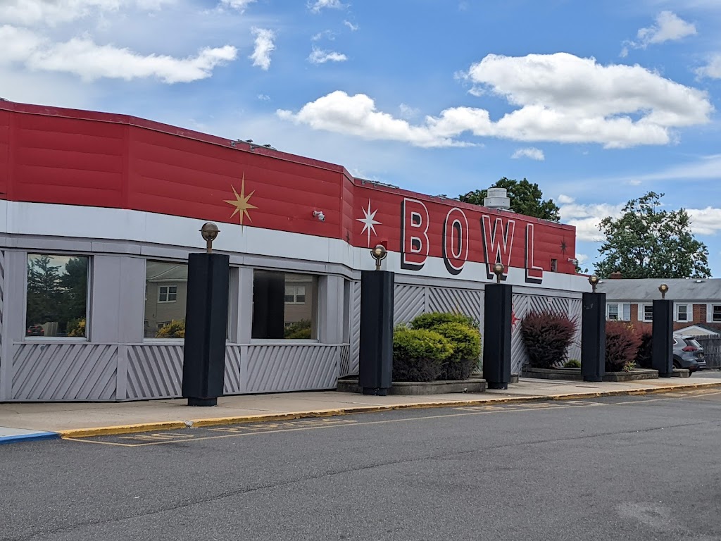 Bowlero East Meadow | 1840 Front St, East Meadow, NY 11554, USA | Phone: (516) 794-1111