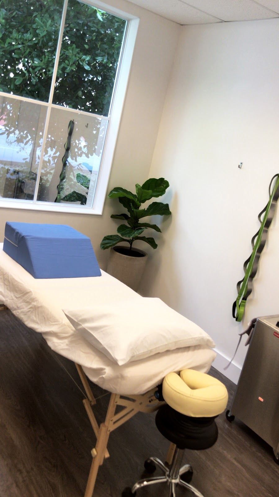 Defy Therapy and Wellness | 15807 Biscayne Blvd #113, Aventura, FL 33160, USA | Phone: (786) 955-6912