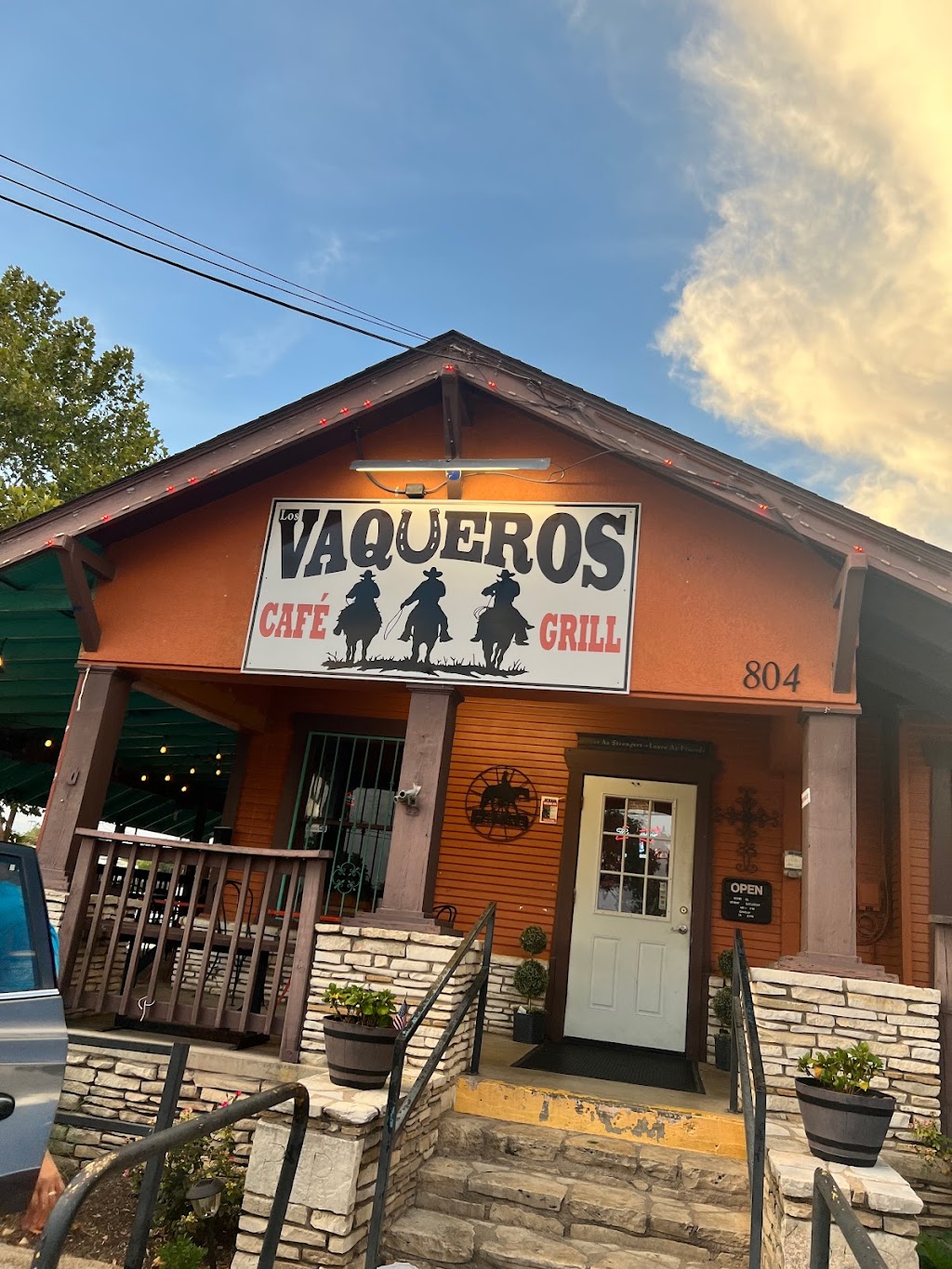 Los Vaqueros Cafe & Grill | 804 W Center St, Kyle, TX 78640, USA | Phone: (512) 262-0336