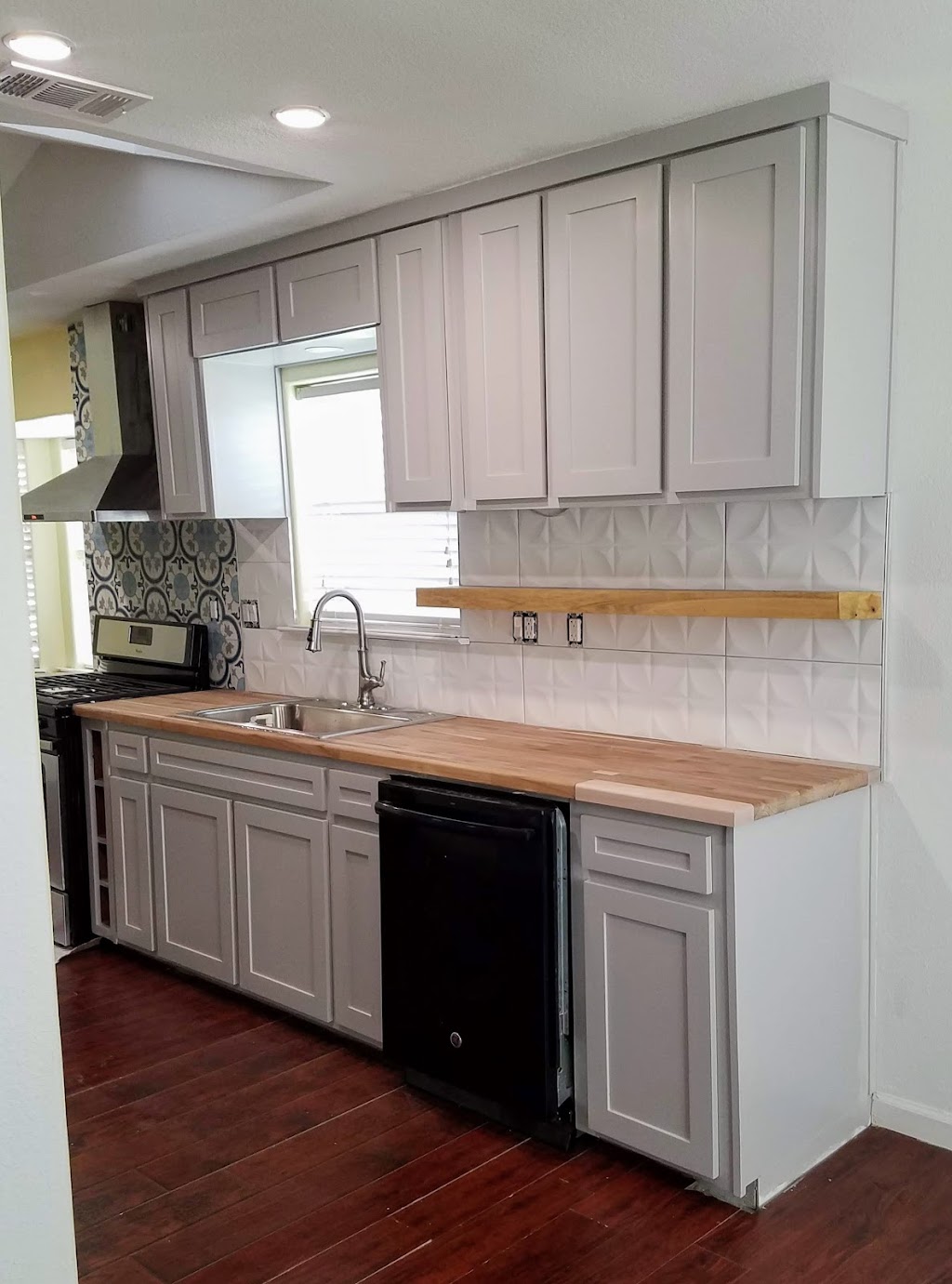 DB the Handyman | 13417 Shahan Dr, Farmers Branch, TX 75234, USA | Phone: (469) 678-6484