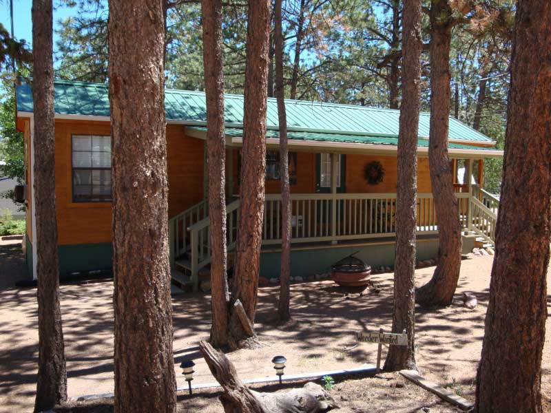 Bristlecone Lodge | 510 CO-67, Woodland Park, CO 80863, USA | Phone: (719) 687-9518