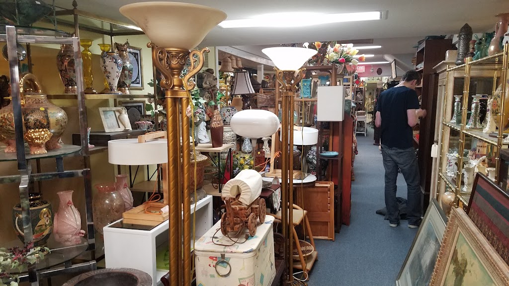 Original Illusions Antiques | 4422 Durham-Chapel Hill Blvd, Durham, NC 27707, USA | Phone: (919) 493-4650