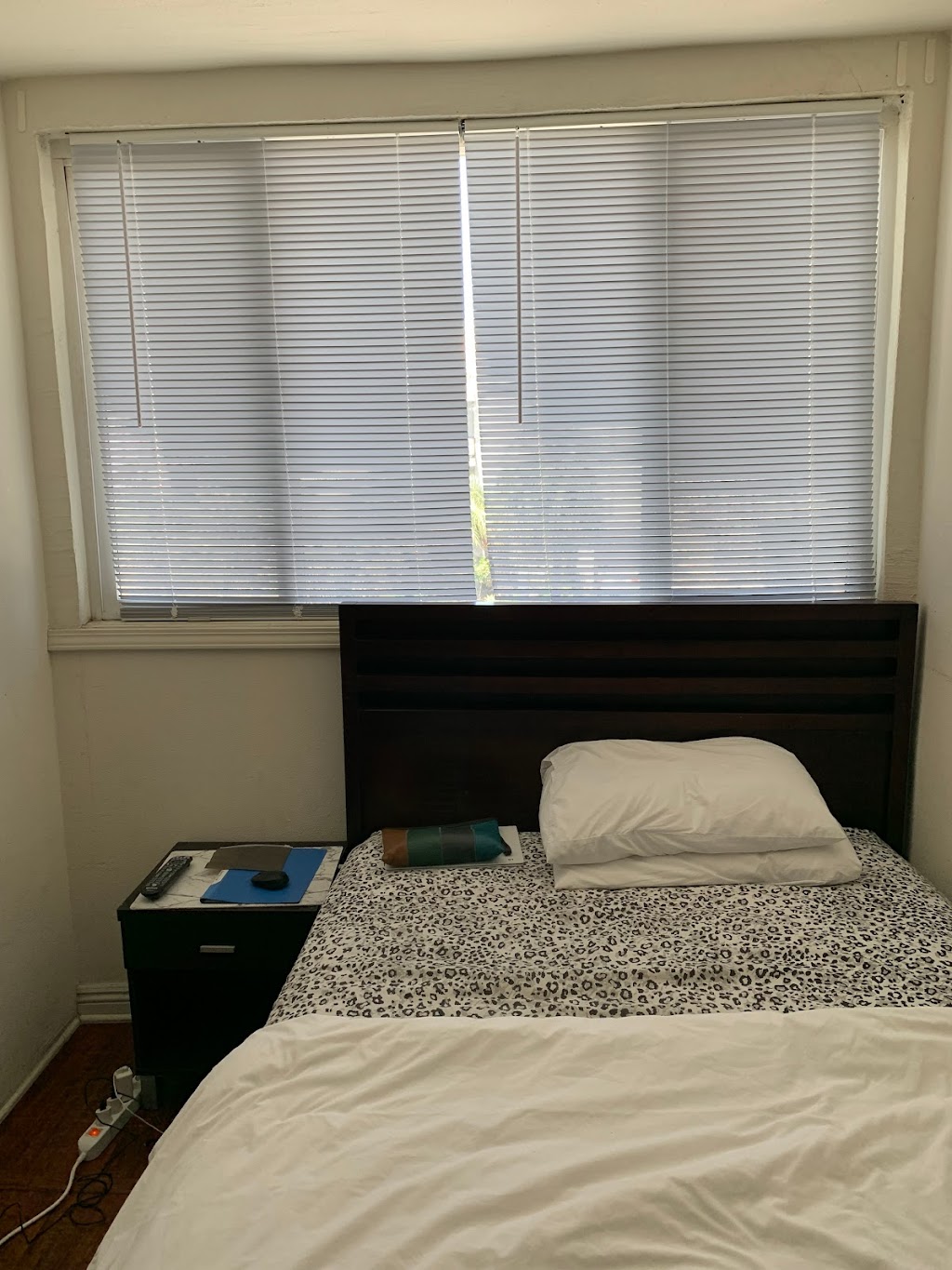 Oxford Mansion | 350 S Oxford Ave, Los Angeles, CA 90020, USA | Phone: (213) 327-4710