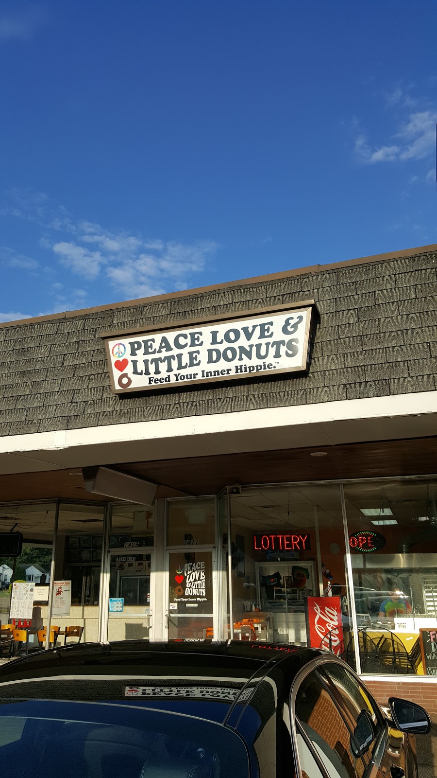 Peace, Love, and Little Donuts | 1411 Amherst Rd NE, Massillon, OH 44646, USA | Phone: (330) 880-4880