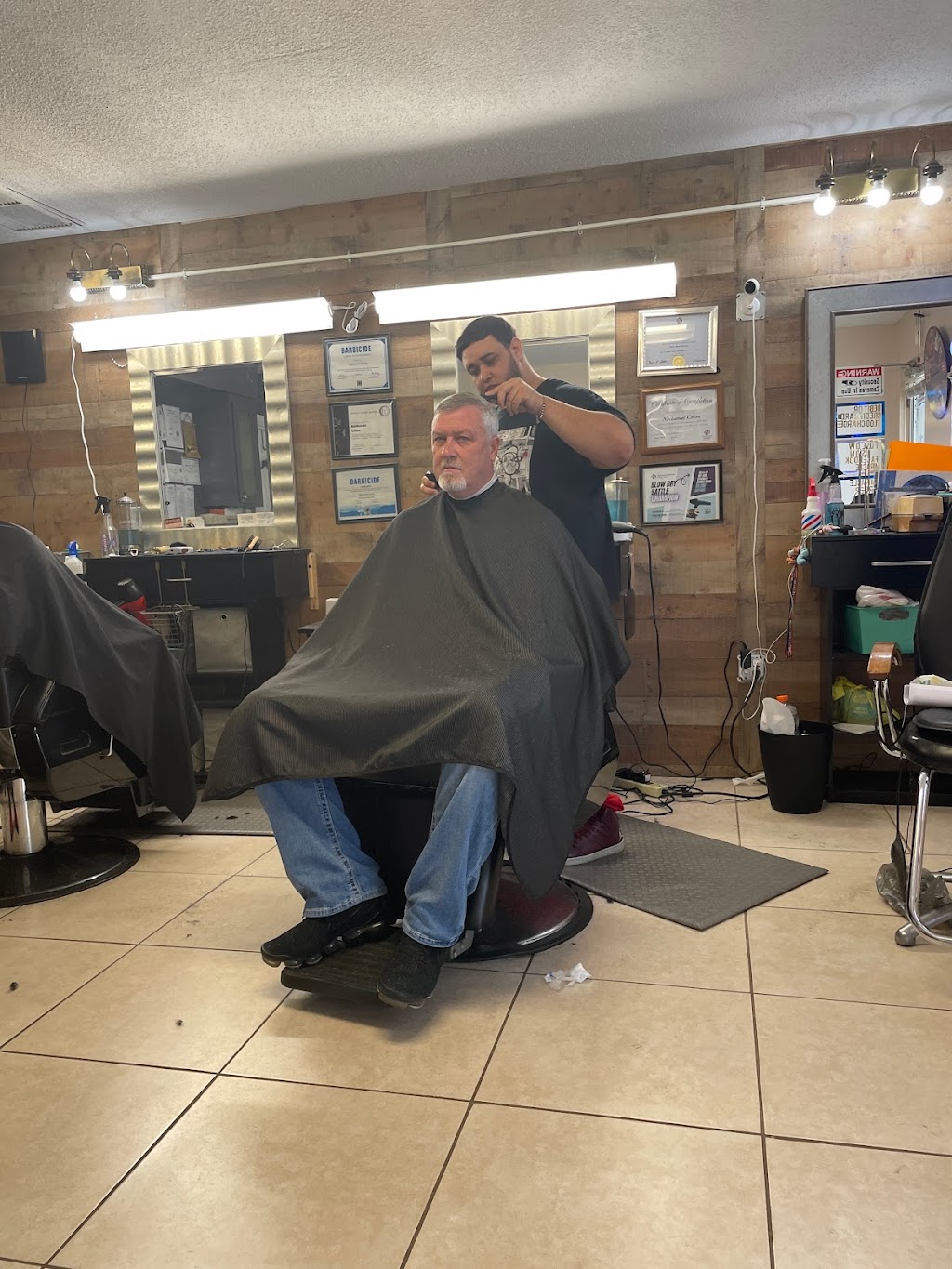 Miracles Barber Shop | 3203 W Main St, Mims, FL 32754, USA | Phone: (321) 446-6277
