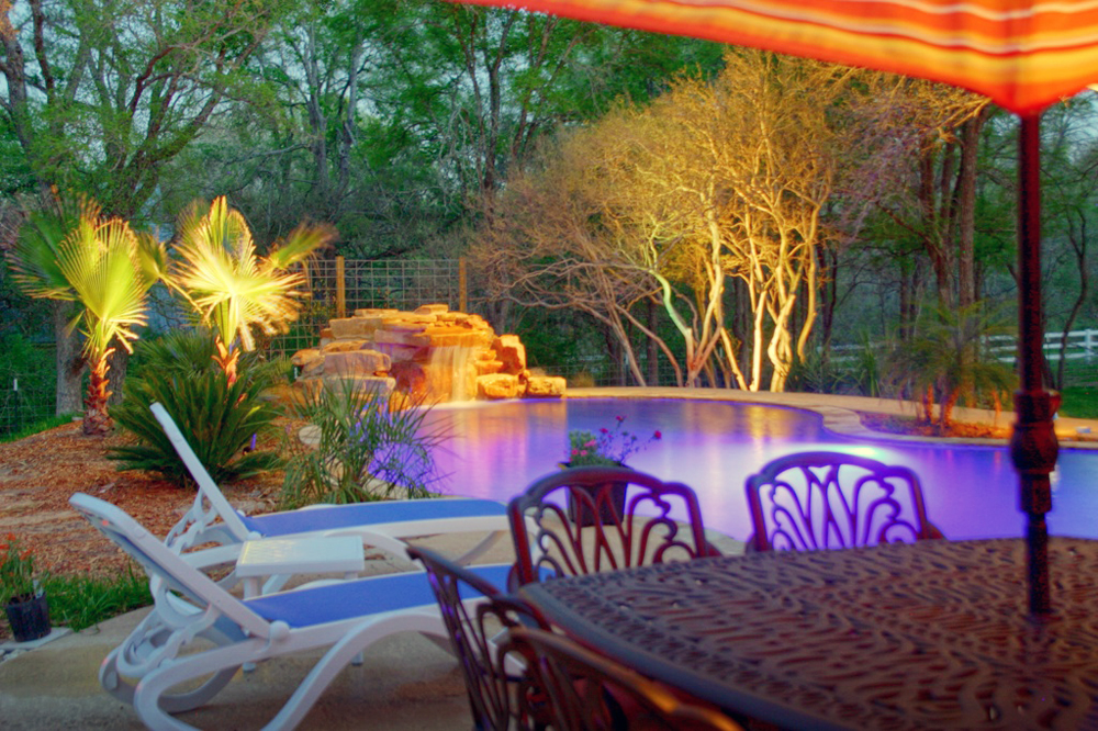 Runkles Custom Pools & Spas | 304 Perkins St, Bastrop, TX 78602, USA | Phone: (512) 321-7838