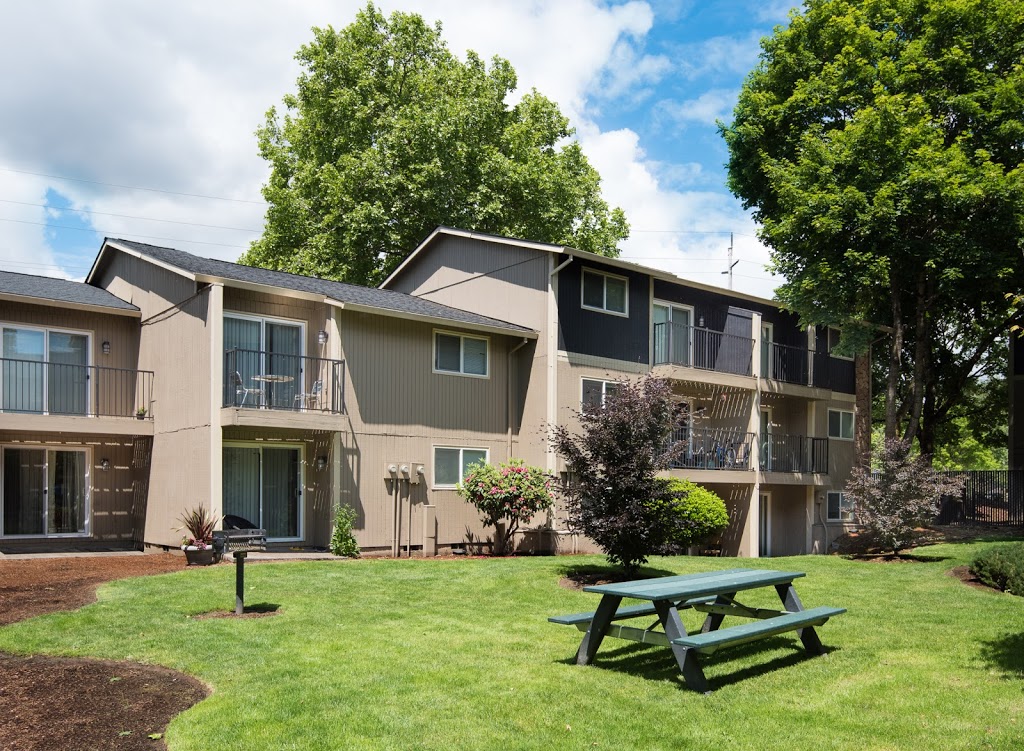 Garden Glen Apartments | 7600 SW Oleson Rd #8, Portland, OR 97223, USA | Phone: (844) 592-4352