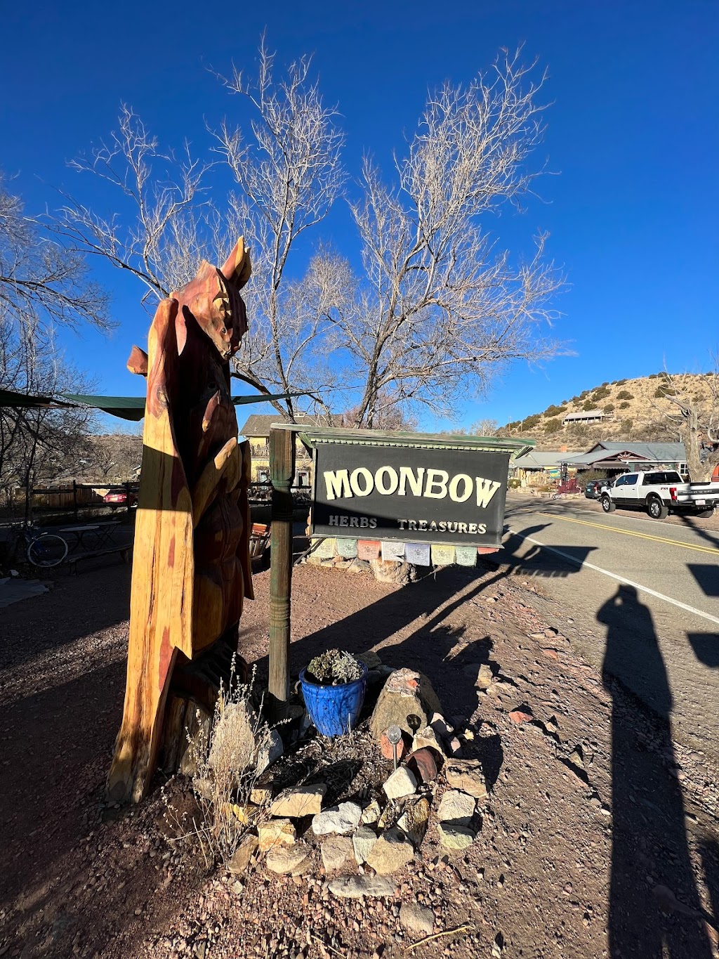 Moonbow | 2873 NM-14, Madrid, NM 87010, USA | Phone: (505) 438-0758