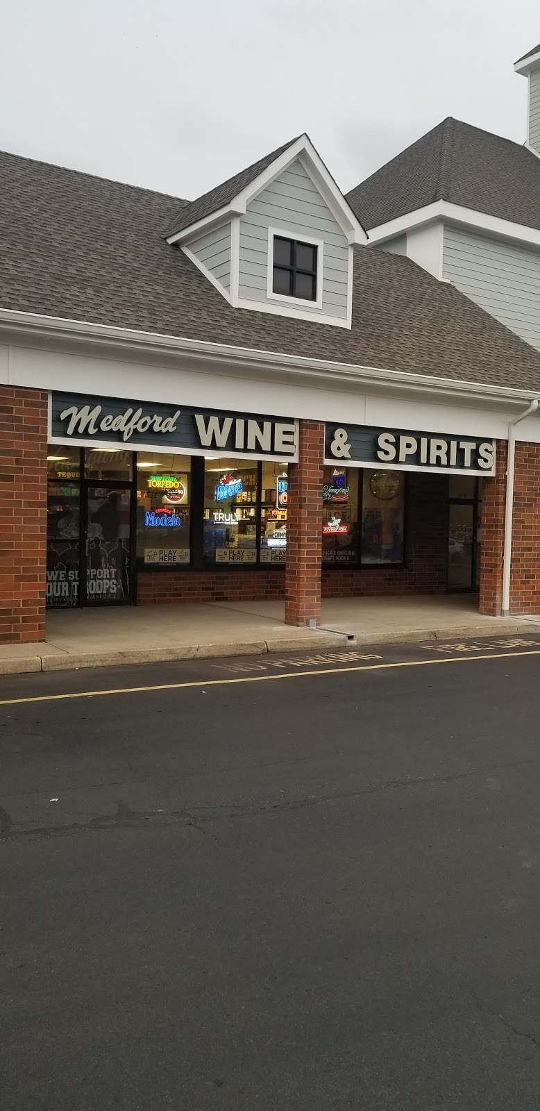 Medford Wine & Spirits | 175 NJ-70 # 8, Medford, NJ 08055, USA | Phone: (609) 953-8773