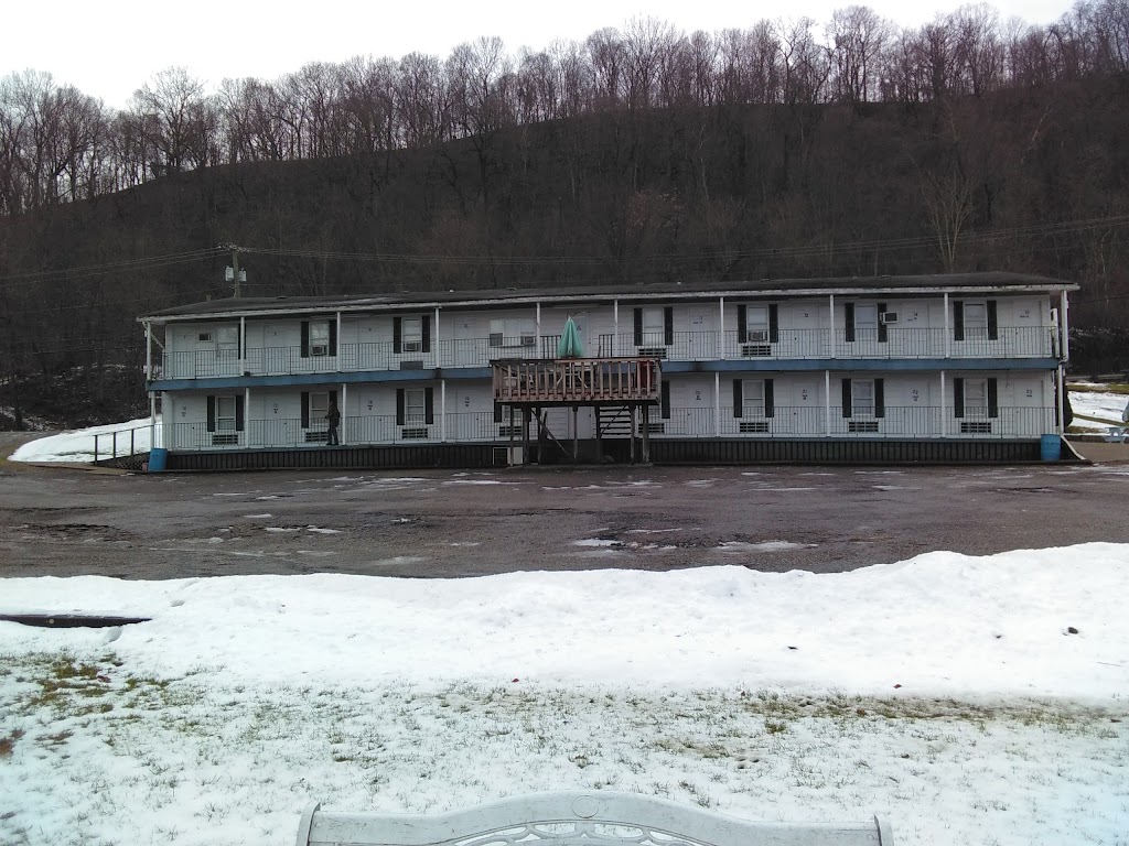 Andrews Motel | 12269 Ohio River Blvd, Chester, WV 26034, USA | Phone: (304) 387-2800