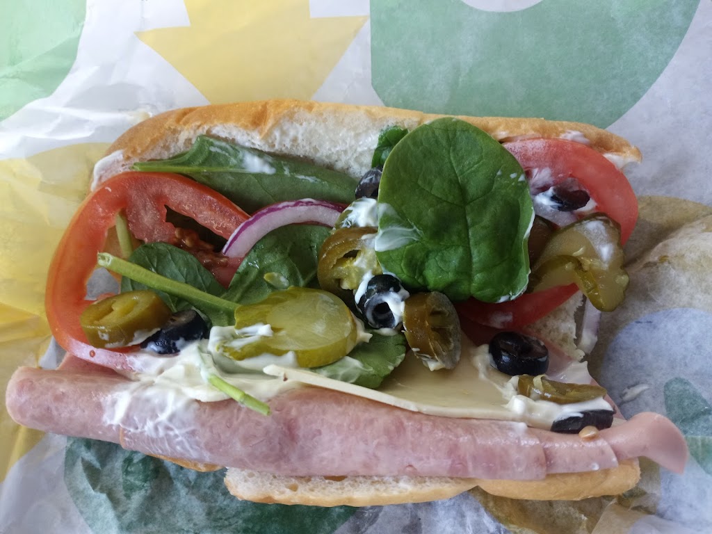 Subway | 919 N Anchor Way, Portland, OR 97217, USA | Phone: (503) 289-2821