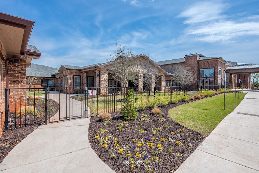 StoneCreek of Edmond | 17701 N Western Ave, Edmond, OK 73012, USA | Phone: (405) 352-7118