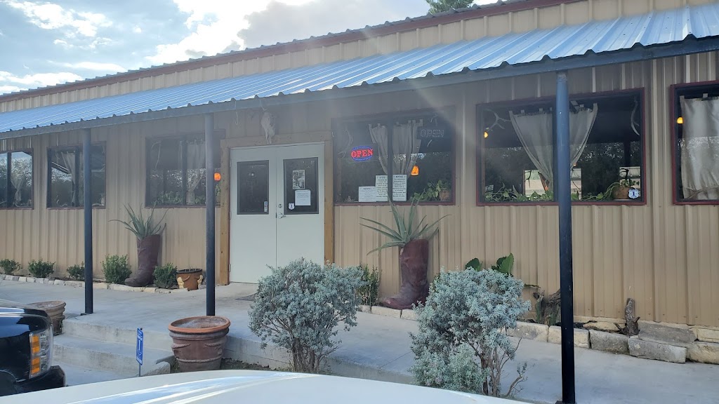 Matas Cafe | 1209 3rd St, Floresville, TX 78114, USA | Phone: (830) 393-8920