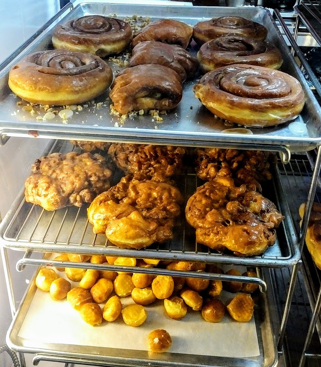 Happy Donuts | 1900 Monument Blvd, Concord, CA 94520, USA | Phone: (925) 682-3888