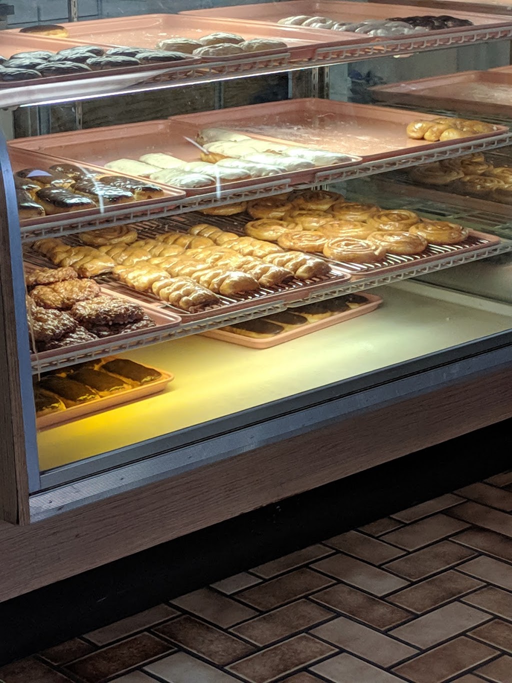 Donut Express | 9841 3rd Street Rd, Louisville, KY 40272, USA | Phone: (502) 935-8898