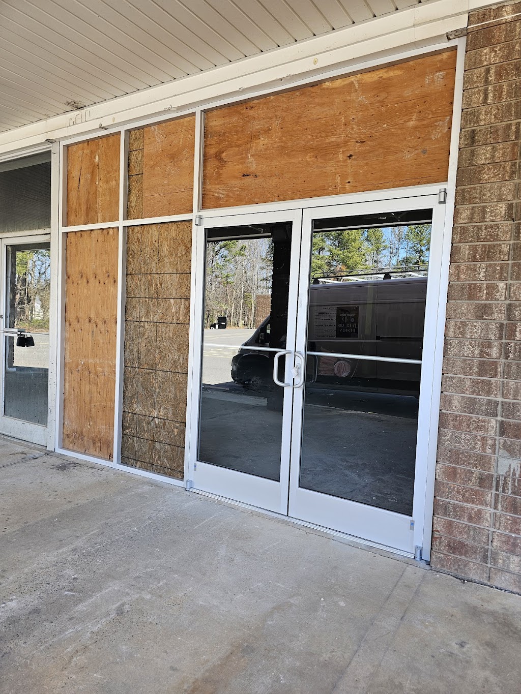 Emergency Glass Company | 8329 Fairview Rd, Mint Hill, NC 28227, USA | Phone: (704) 249-6649