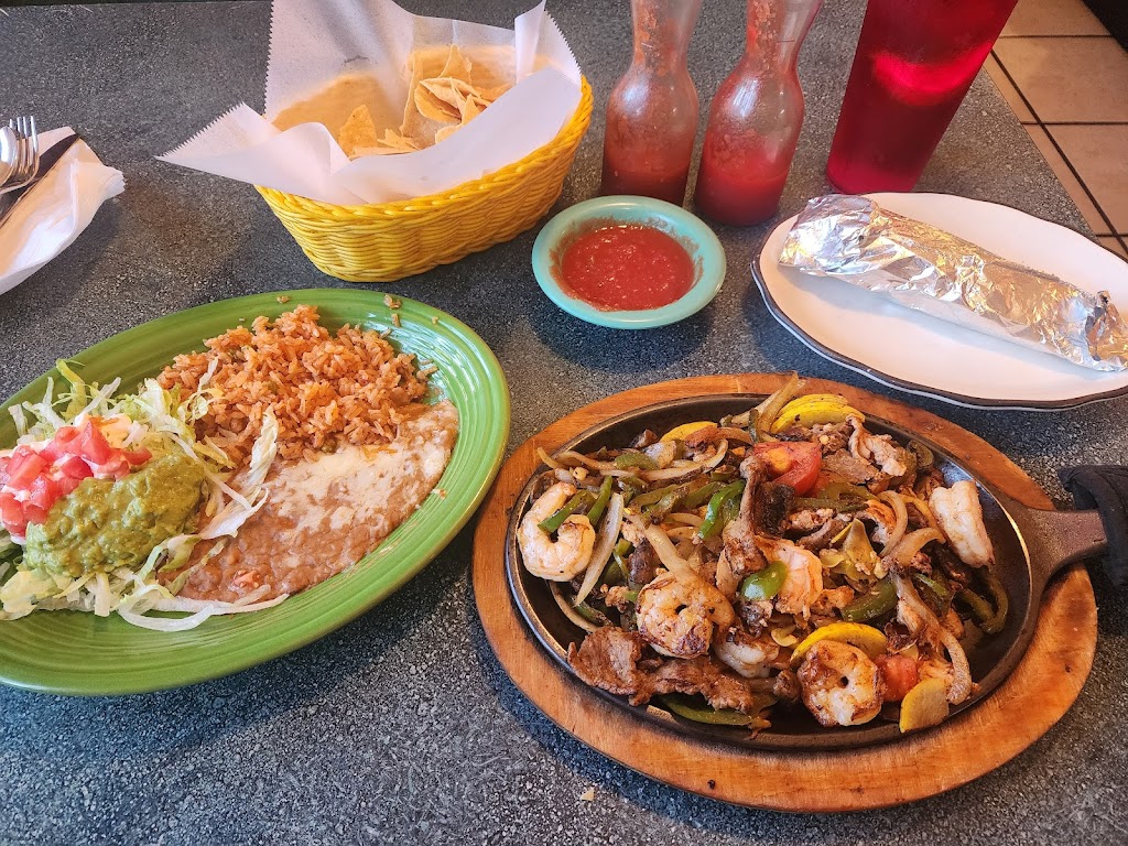 Tapatio Mexican Restaurant | 1409 W 6th St, Henryetta, OK 74437, USA | Phone: (918) 652-3488