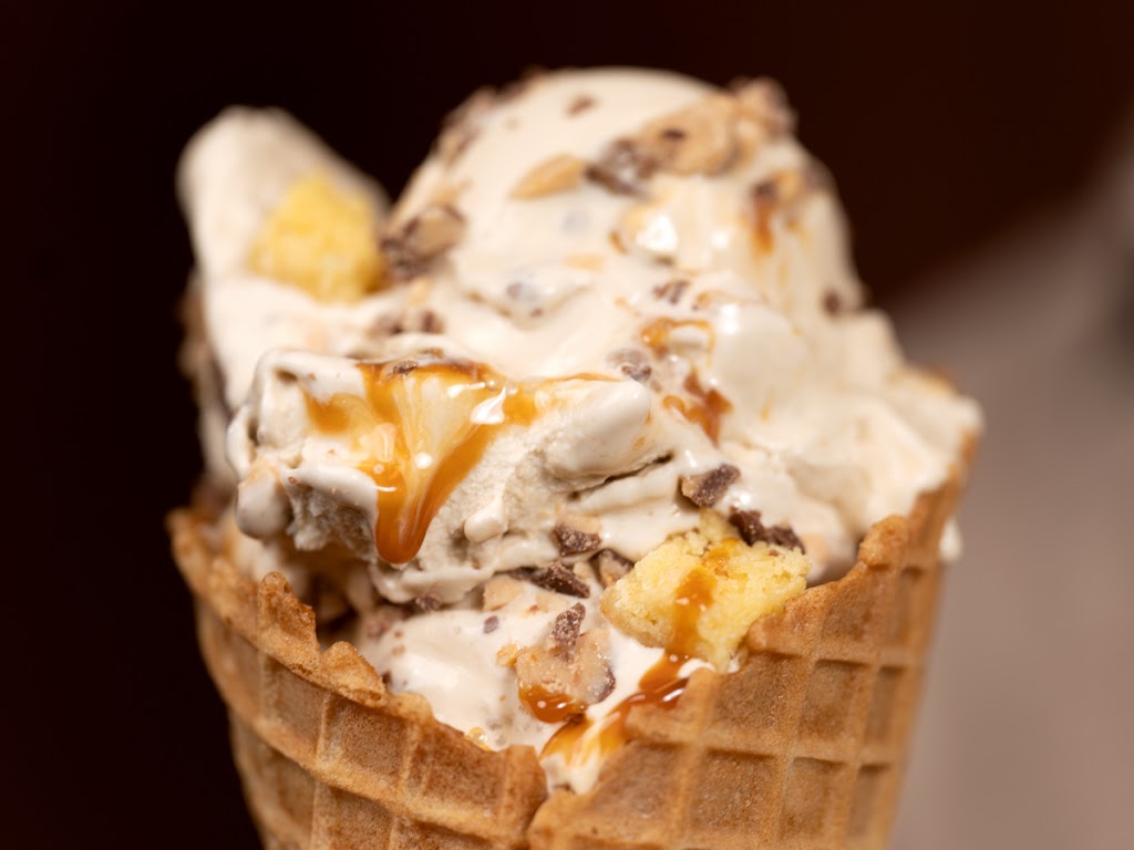 Kuttin Up Hair & Nails | 3530 Douglas Dr N, Crystal, MN 55422, USA | Phone: (763) 535-7993