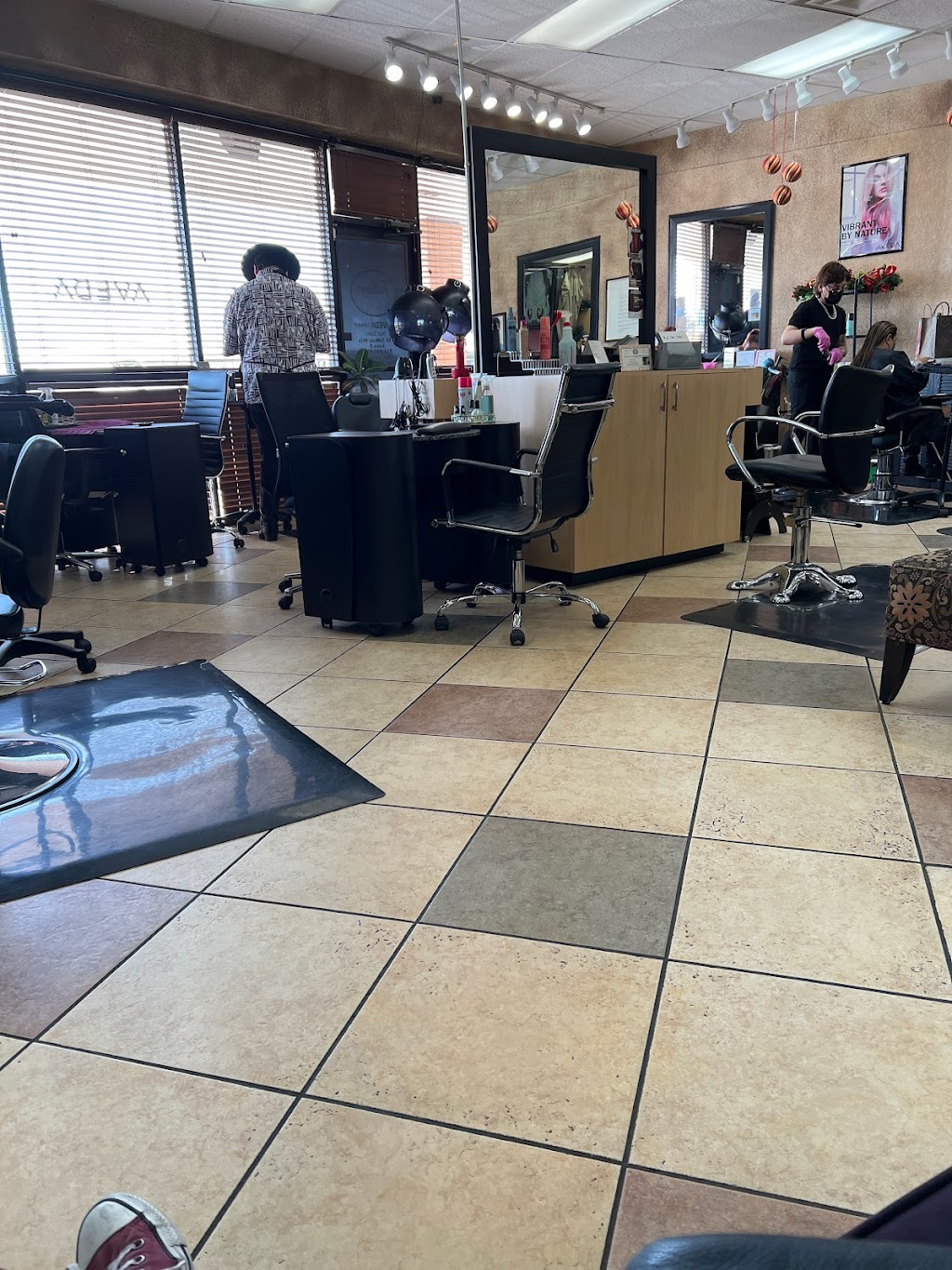Foliage Hair Salon & Day Spa | C & D, 745 S Mesa Hills Dr, El Paso, TX 79912, USA | Phone: (915) 842-9901