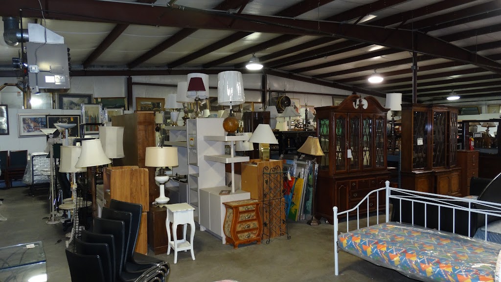 Fay Furniture, Inc. | 439 Collinsville Ave, East St Louis, IL 62201, USA | Phone: (618) 271-8200
