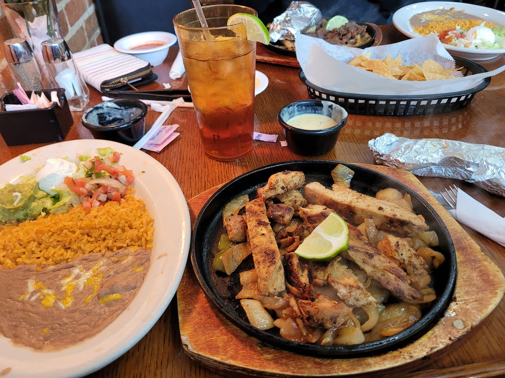 Arroyos Mexican Restaurant | Whitewright | 120 W Grand St, Whitewright, TX 75491, USA | Phone: (430) 703-4017