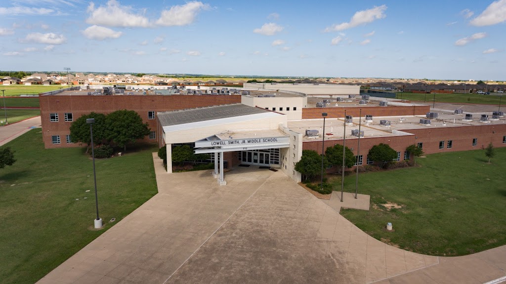 Lowell Smith Middle School | 1710 Country Club Rd, Cleburne, TX 76033, USA | Phone: (817) 202-1500