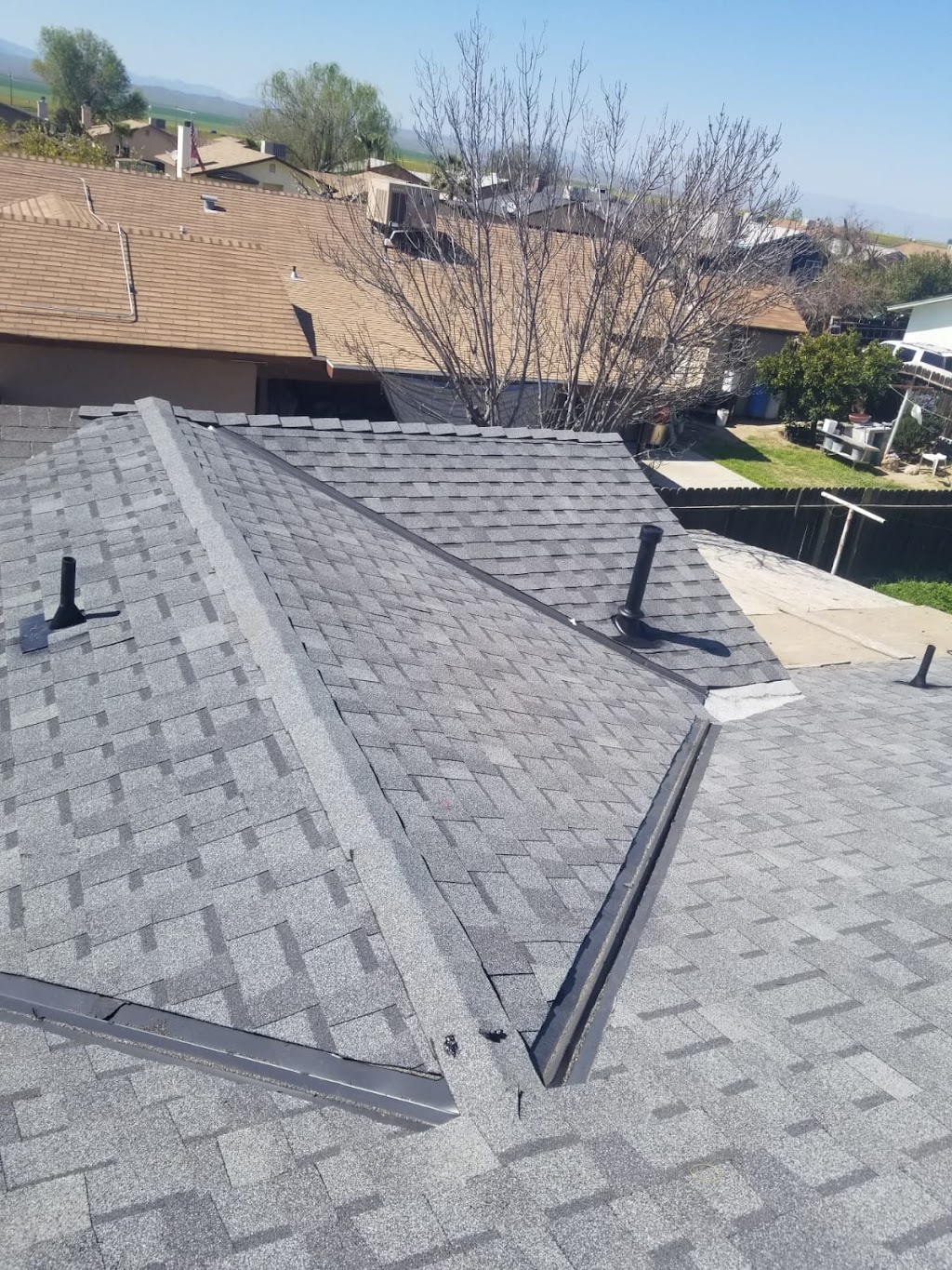 Cal City Roofing | 3907 E Ashcroft Ave, Fresno, CA 93726, USA | Phone: (559) 800-2544