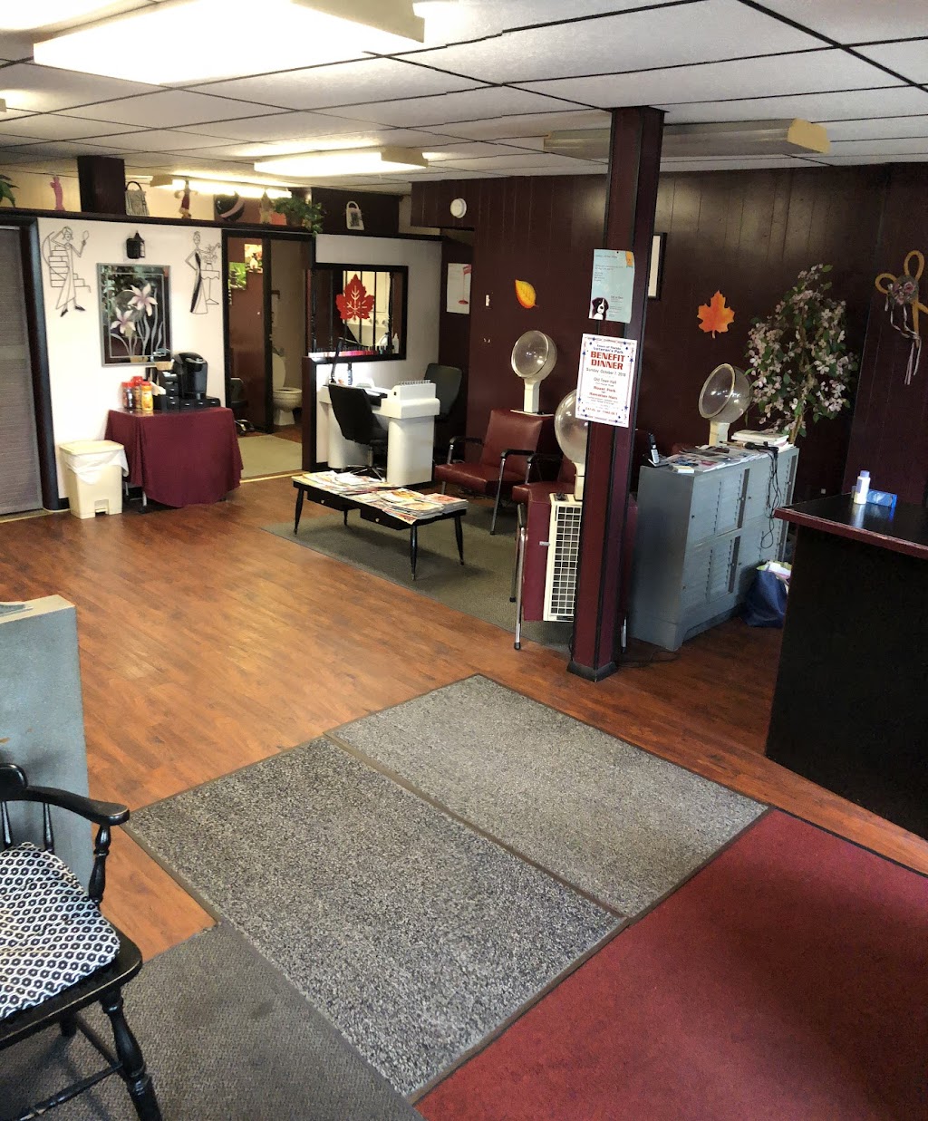 Foxy II Beauty Salon | 4 Lincoln Ave, Amsterdam, NY 12010, USA | Phone: (518) 842-3400