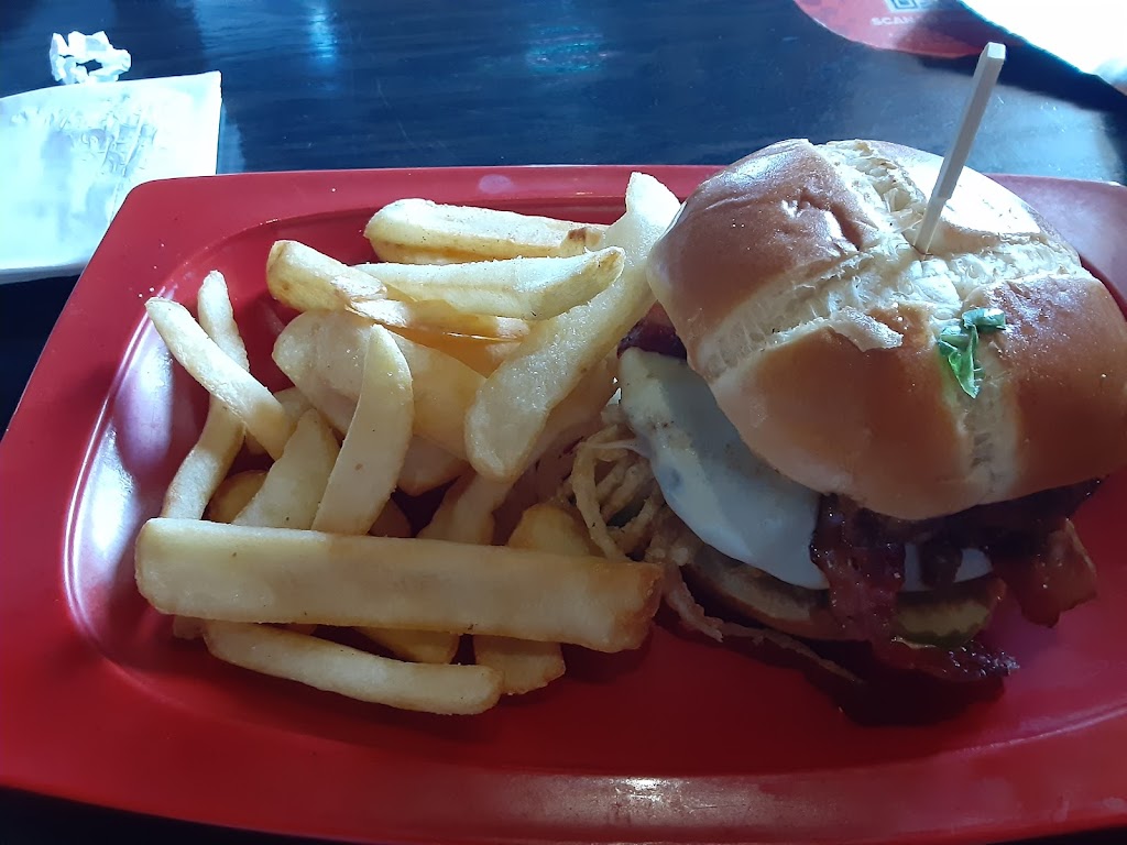 Red Robin Gourmet Burgers and Brews | 5461 Katella Ave, Cypress, CA 90630, USA | Phone: (714) 226-9009