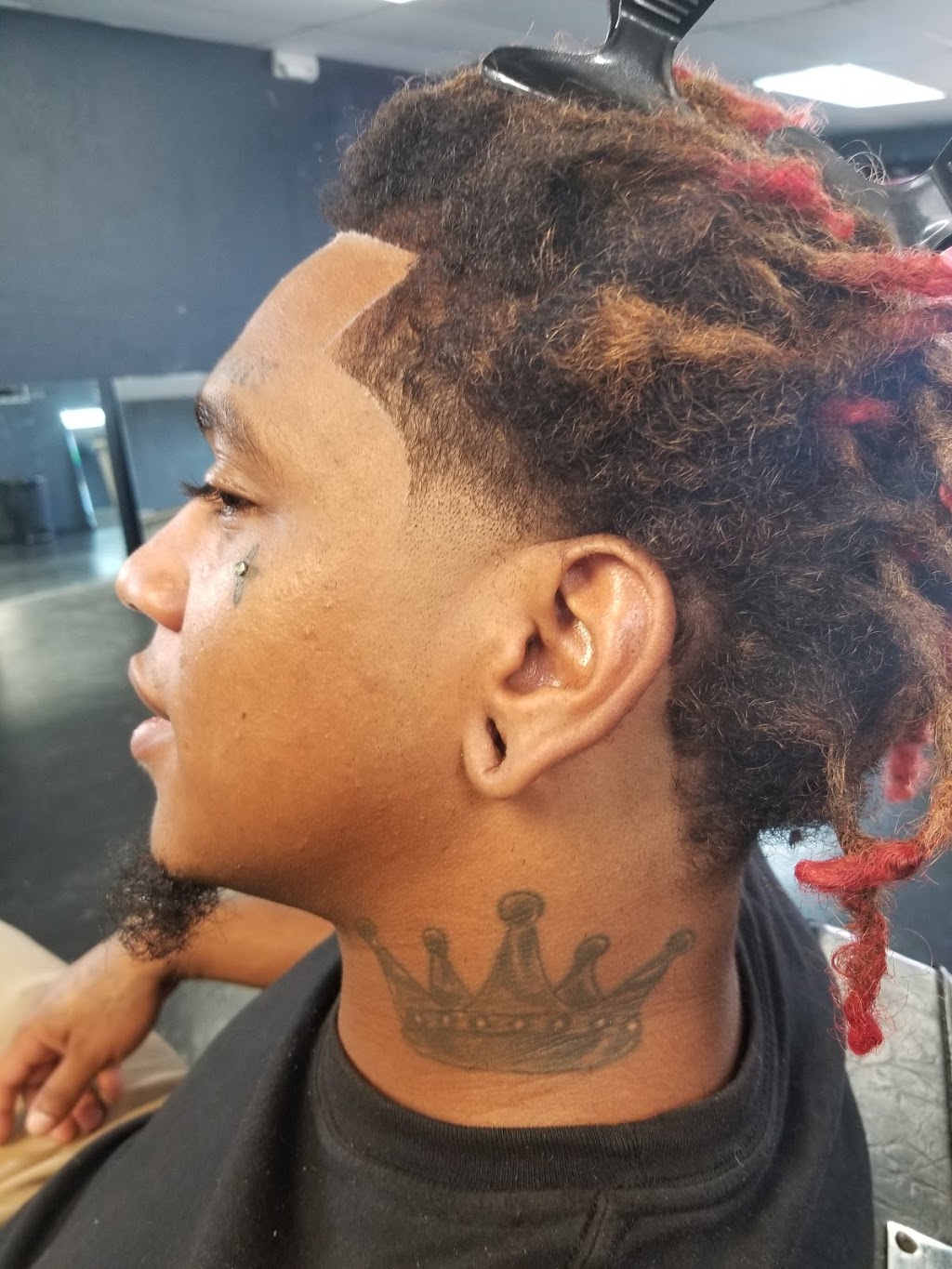 Dougs Barbershop Tampa | 2092 W Busch Blvd, Tampa, FL 33612, USA | Phone: (813) 488-5988