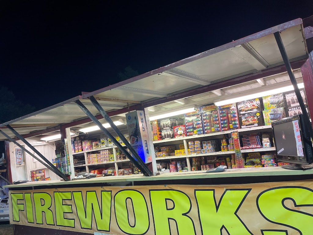 Its Lit Fireworks | 2871 E, State Hwy 34, Ennis, TX 75119, USA | Phone: (469) 765-5003