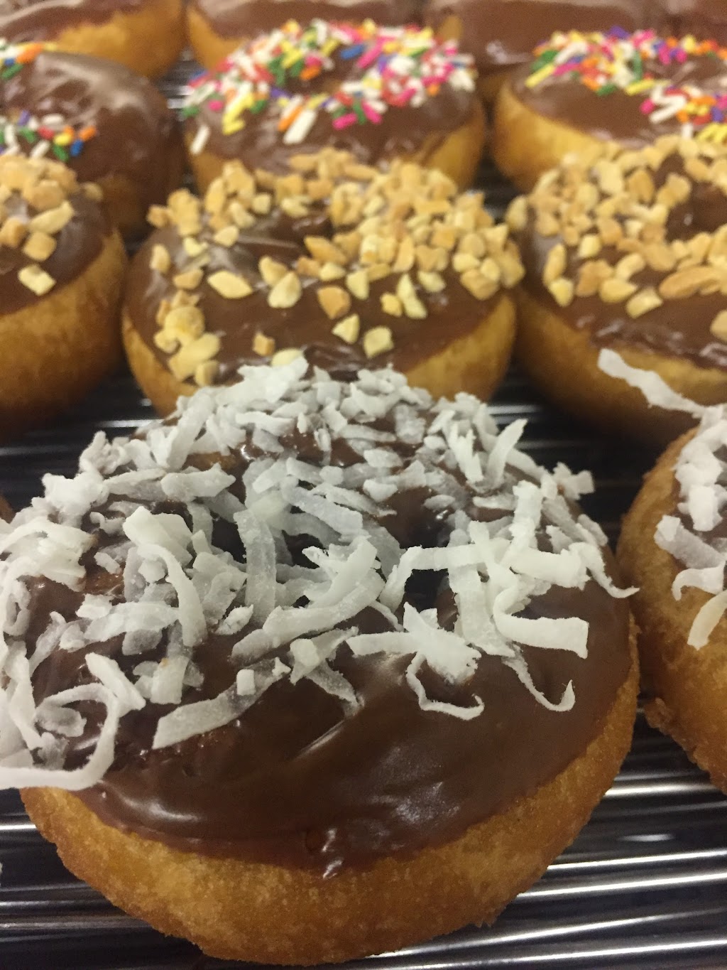 Donut Time | 10370 Ralston Rd, Arvada, CO 80004, USA | Phone: (720) 630-7742