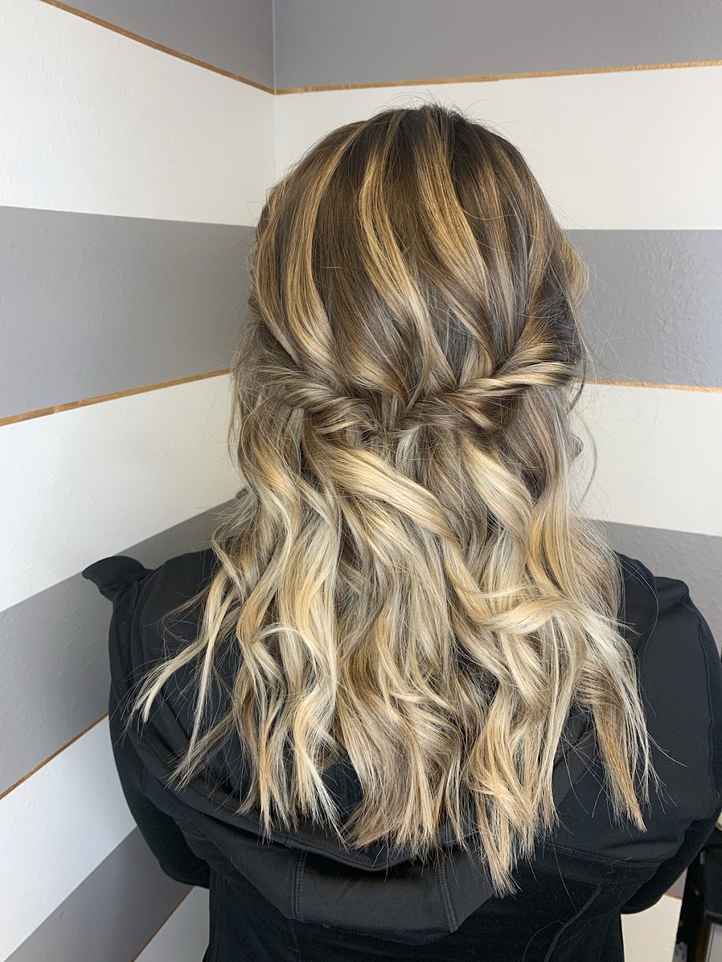 Bella Capelli By Melissa | 664 Grand Ave, Hartford, WI 53027, USA | Phone: (262) 457-9737