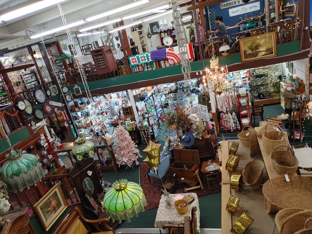 Main Street Merchantile Antiques | 21610 Main St NE, Aurora, OR 97002, USA | Phone: (503) 678-1044