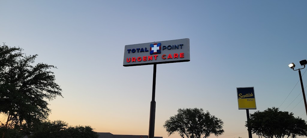 Total Point Urgent Care - DeSoto | 1111 N Interstate 35 Frontage Rd, DeSoto, TX 75115, USA | Phone: (469) 530-9220