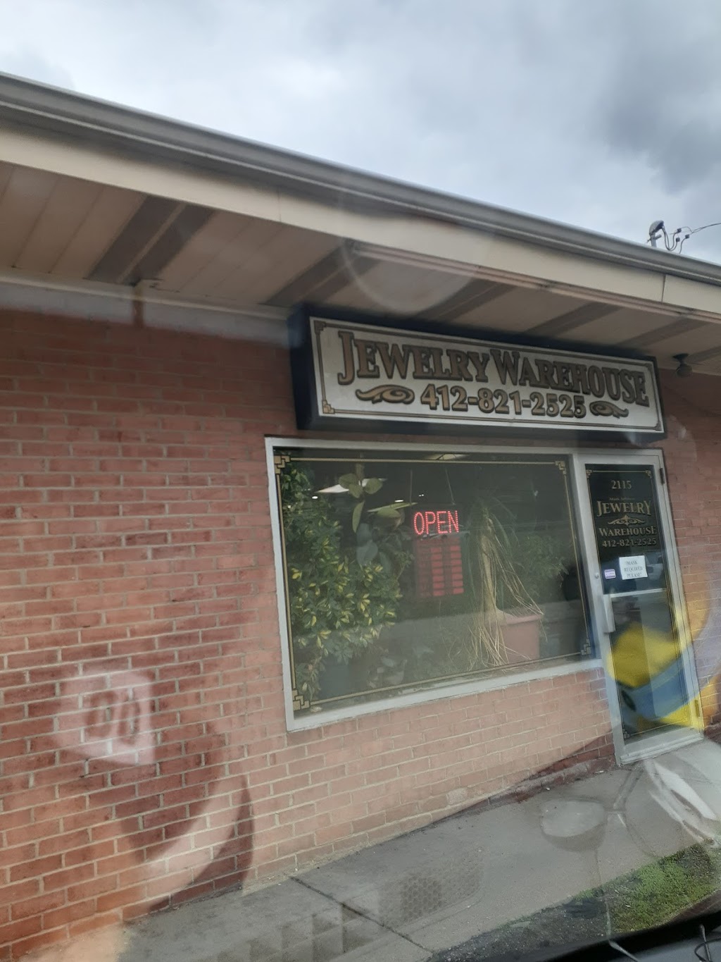 Jewelry Warehouse | 2115 Babcock Blvd, Pittsburgh, PA 15209 | Phone: (412) 821-2525