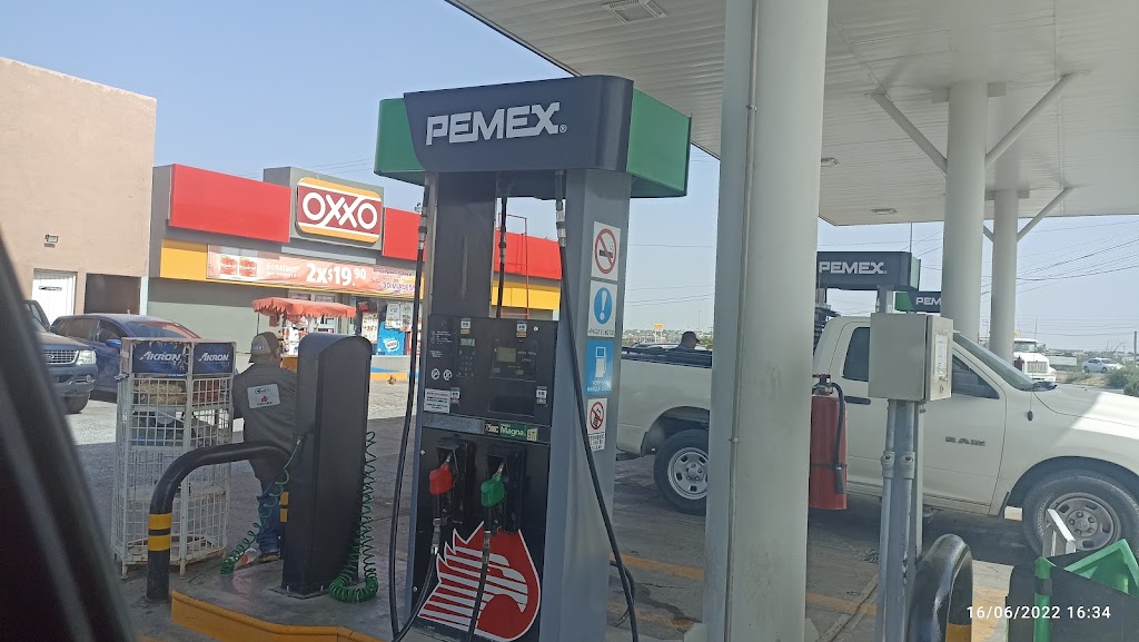 Estación de Servicios Puente 3 | Calle Carretera Piedras Negras Kilómetro 6+700, Unión del Recuerdo, 88000 Nuevo Laredo, Tamps., Mexico | Phone: 867 710 4058