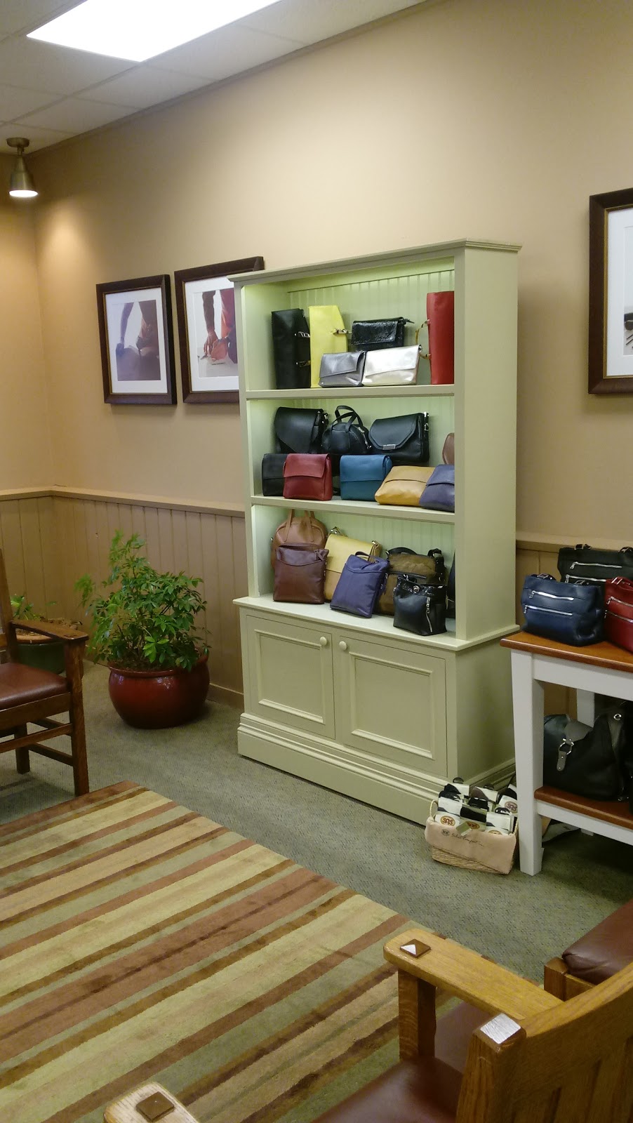 SAS Shoes 4015 IH 35 S Suite 850, San Marcos, TX 78666