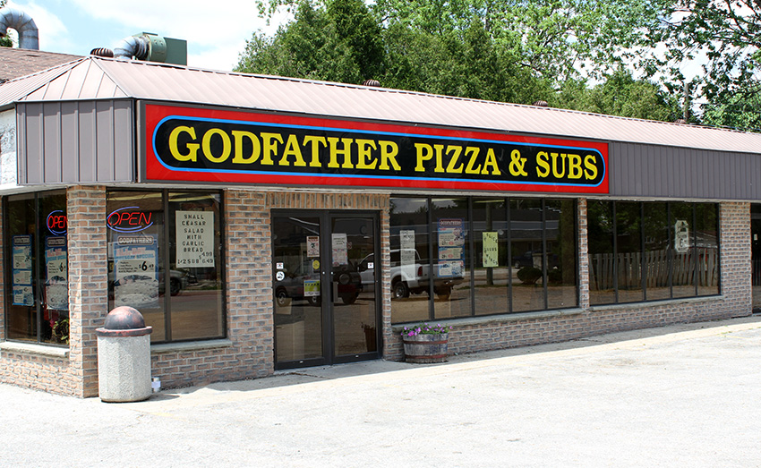 Godfathers Pizza - Harrow | 110 King St W, Harrow, ON N0R 1G0, Canada | Phone: (519) 738-9833