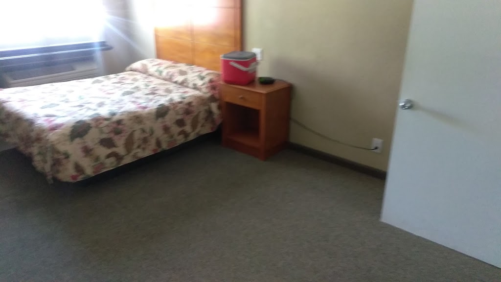 Deluxe Inn | 1402 Stafford St, Redwood City, CA 94063, USA | Phone: (650) 368-3596