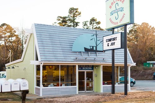 Saltbox Seafood Joint | 2637 Durham-Chapel Hill Blvd, Durham, NC 27707, USA | Phone: (919) 237-3499