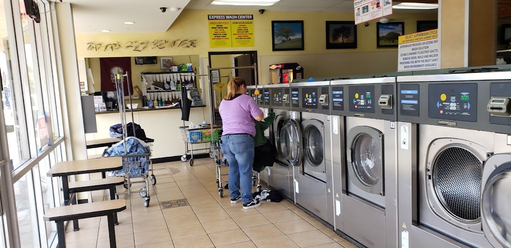 The Oaks Laundry Center | 14837 Burbank Blvd, Van Nuys, CA 91411, USA | Phone: (818) 782-2100