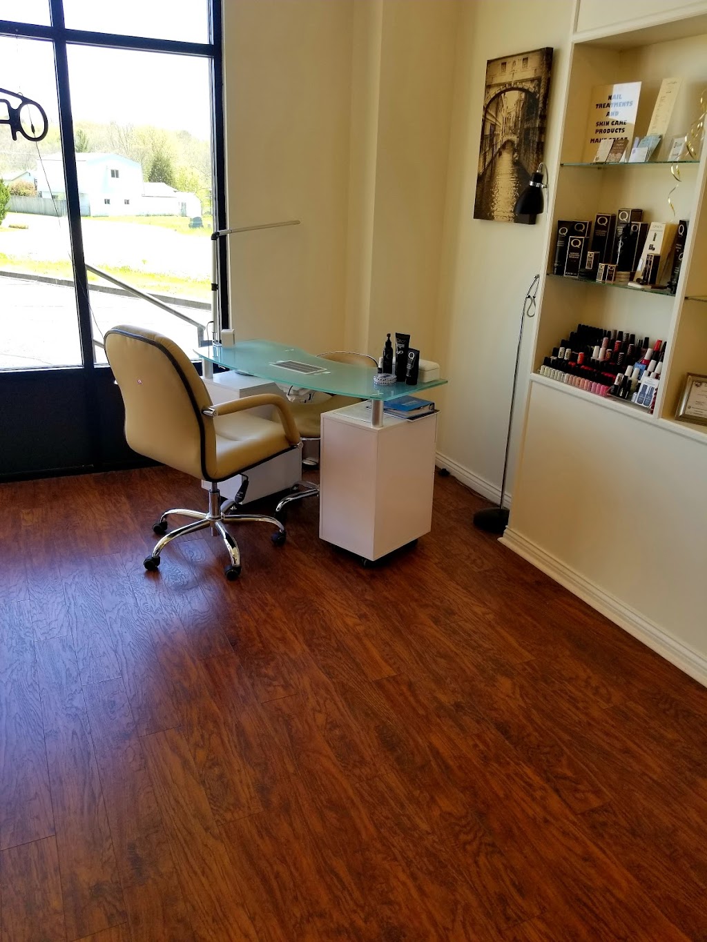 SALON OKSANA LLC | 4620 Williamsburg Station Rd, Floyds Knobs, IN 47119, USA | Phone: (812) 923-9222