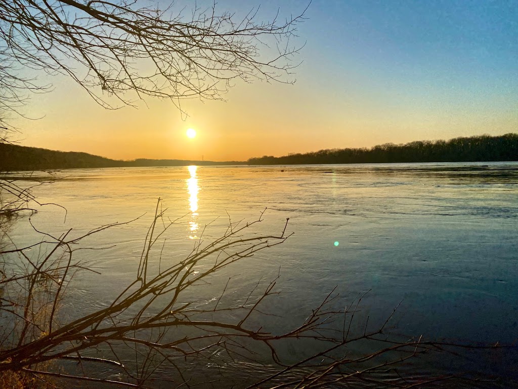 Sunset Greenway Trailhead: Sunset Park | 2300 Sunset Park Dr, Florissant, MO 63031, USA | Phone: (314) 921-5700