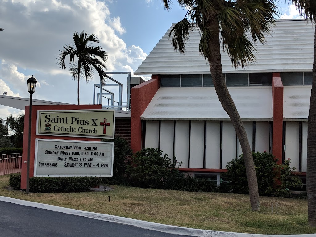 St Pius X Catholic Church | 2500 NE 33rd Ave, Fort Lauderdale, FL 33305, USA | Phone: (954) 564-1763
