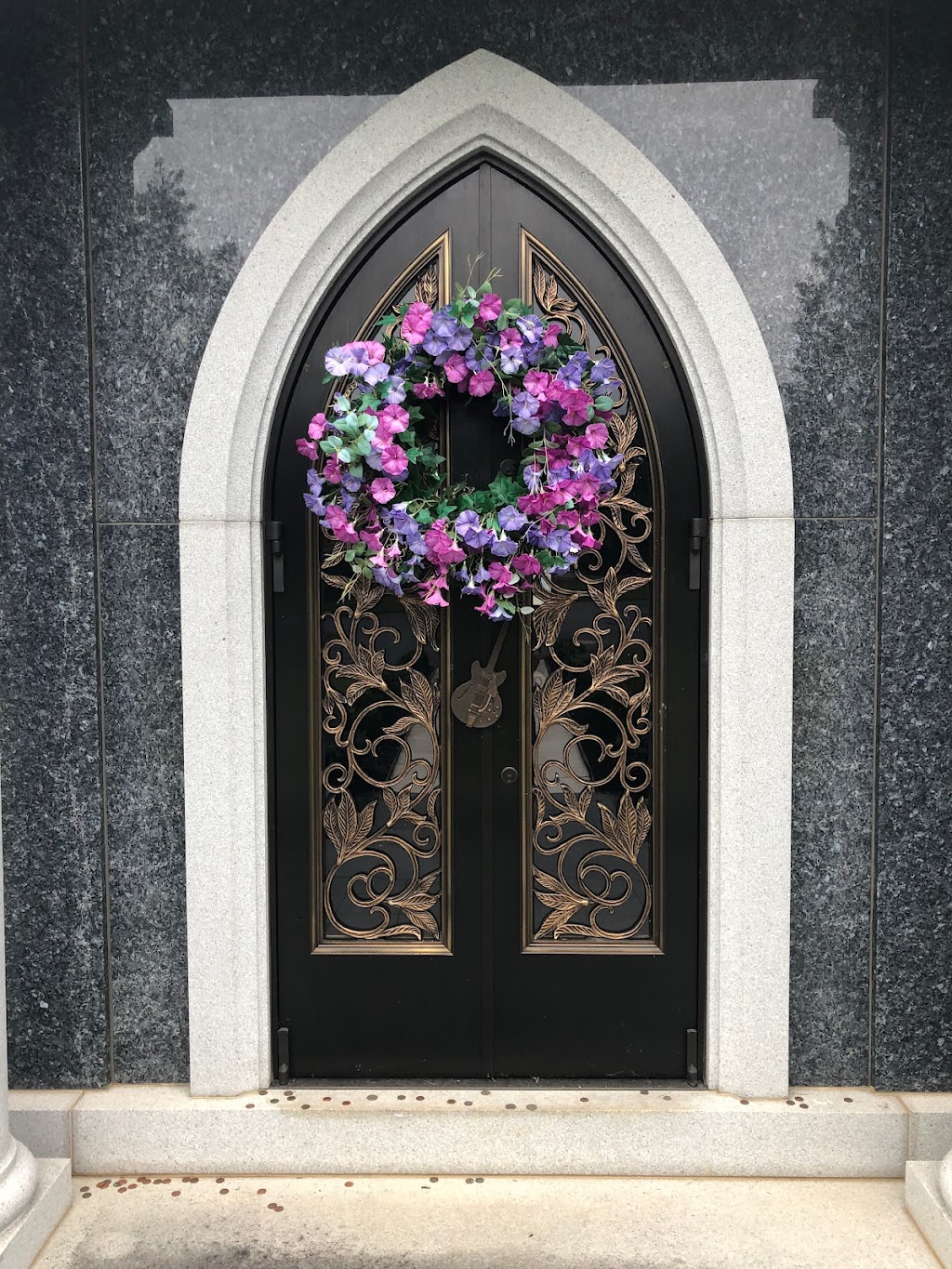 Bellerive Gardens Cemetery | 740 N Mason Rd, St. Louis, MO 63141, USA | Phone: (314) 434-3933