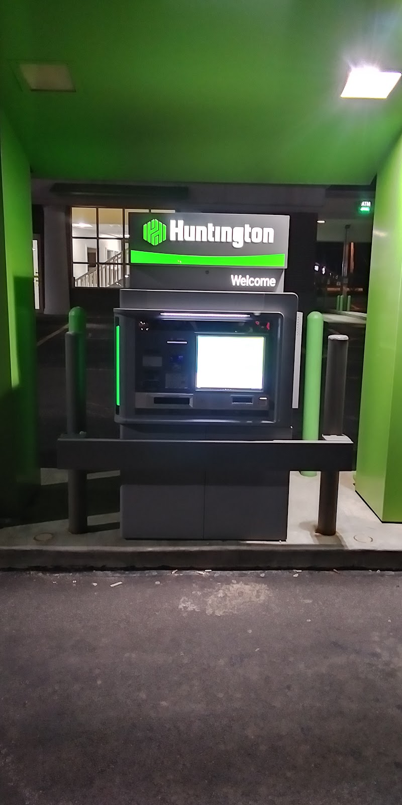 Huntington Bank ATM (Drive-Up) | 36505 Euclid Ave, Willoughby, OH 44094, USA | Phone: (800) 480-2265